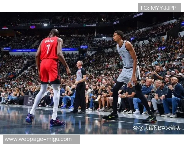 今天马刺与火箭的精彩对决结果揭晓球迷们的期待与热情再度燃起 今天马刺与火箭的精彩对决结果揭晓球迷们的期待与热情再度燃起